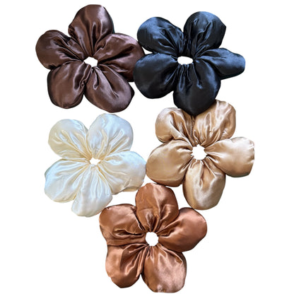 Flower Scrunchies Neutral
